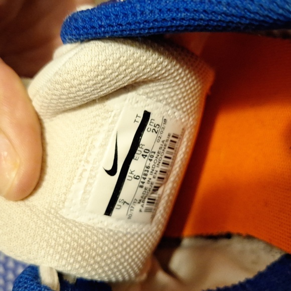 Nike Running Shoes - Picture 3 of 4